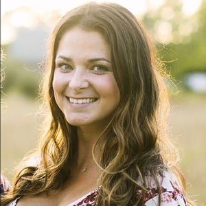 Meet your Posher, Abbie